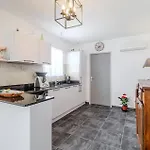 Holiday home 1 Bedroom Awesome In Marennes-hiers-brouage