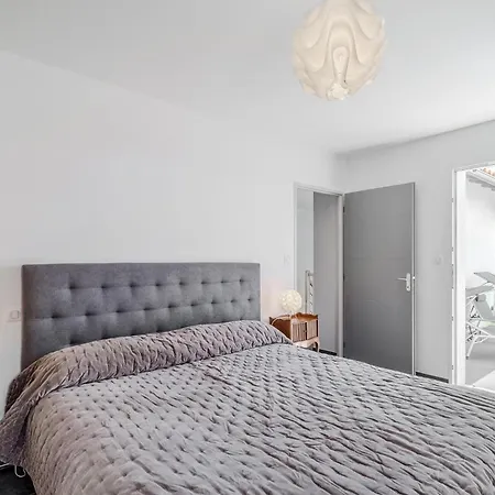 Beach Front Home In Marennes-Hiers-Brouage Hébergement de vacances *