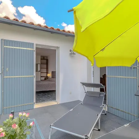 Beach Front Home In Marennes-Hiers-Brouage *