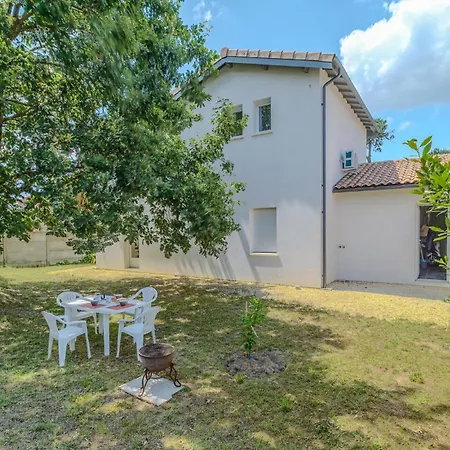 Hébergement de vacances Beach Front Home In Marennes-Hiers-Brouage *